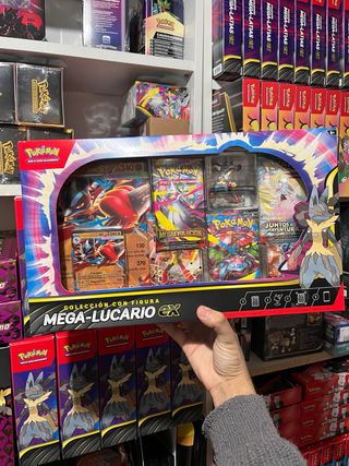 Colección Mega Lucario EX con Figura