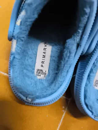 Croc Primark Azul y Blanco Talla 33/34