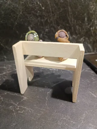 Banco madera casa muñecas/belén
