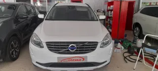 VOLVO XC 60 MOMENTUM