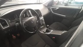 VOLVO XC 60 MOMENTUM