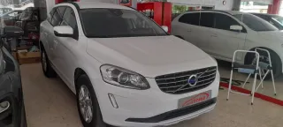 VOLVO XC 60 MOMENTUM