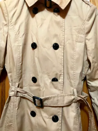 Gabardina Stradivarius Beige