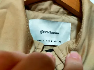 Gabardina Stradivarius Beige