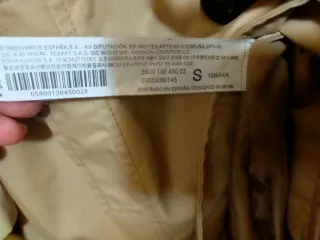 Gabardina Stradivarius Beige