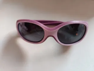 Gafas de sol infantiles rosas y moradas