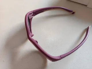 Gafas de sol infantiles rosas y moradas