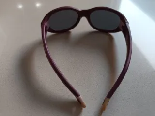 Gafas de sol infantiles rosas y moradas