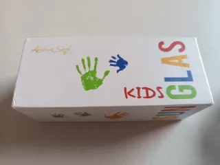 Gafas de sol infantiles rosas y moradas