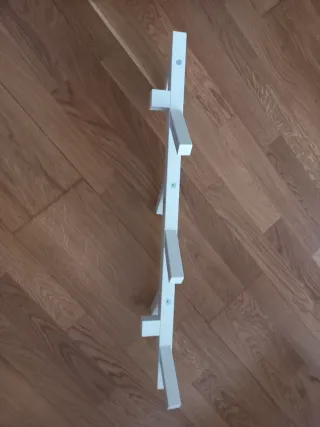 Perchero de pared blanco