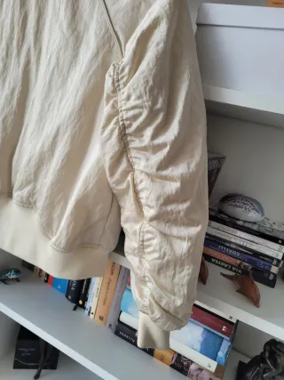 Bomber Zara niña dorada beige