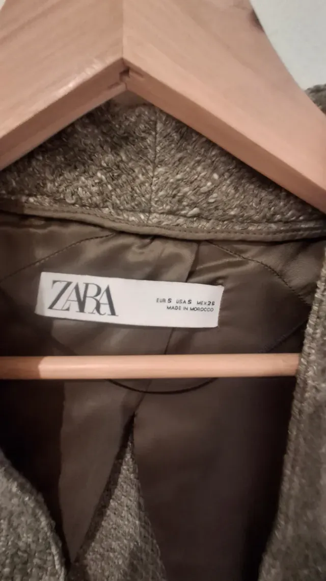 Chaqueta larga Zara estilo bata