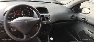 Peugeot 206 2011