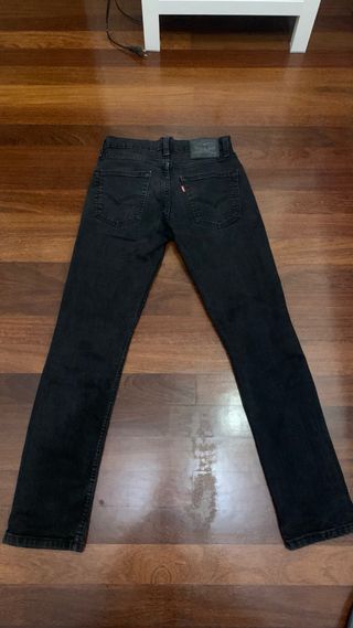 Pantalones Levi's 511 W30 L32 Negros