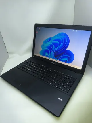 Portátil Asus X551C Negro