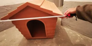 Caseta para perro de resina marrón