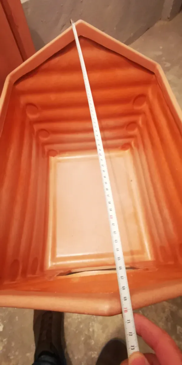 Caseta para perro de resina marrón