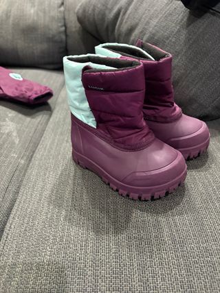 Traje de nieve niña 2-3 años. Marca decatlón.