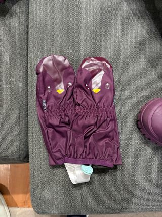 Traje de nieve niña 2-3 años. Marca decatlón.