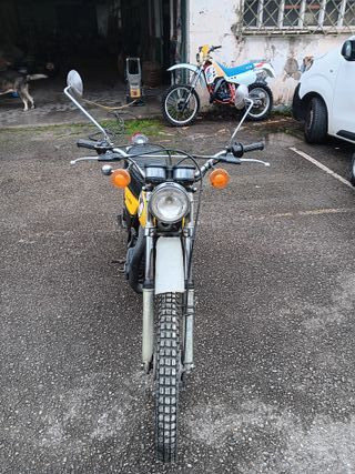 Yamaha Enduro 400 Motocicleta