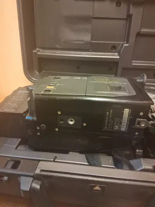 Videocámara Hitachi VMC30E VHS-C