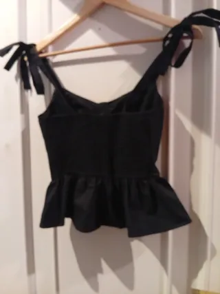 Top Corsé Negro Peplum Tirantes Lazos