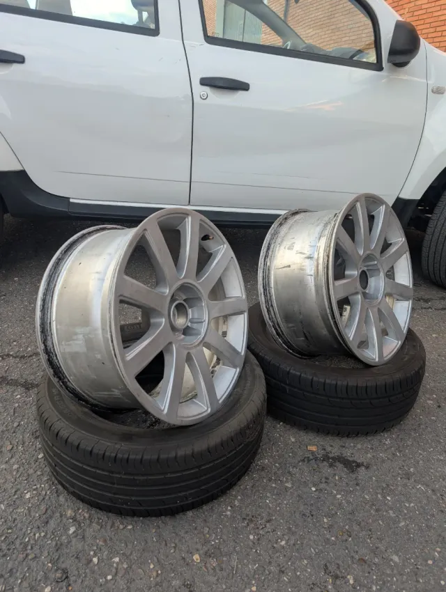 Juego 2 Llantas Audi