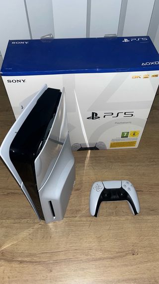 PS5 con 1 mando y gta 5