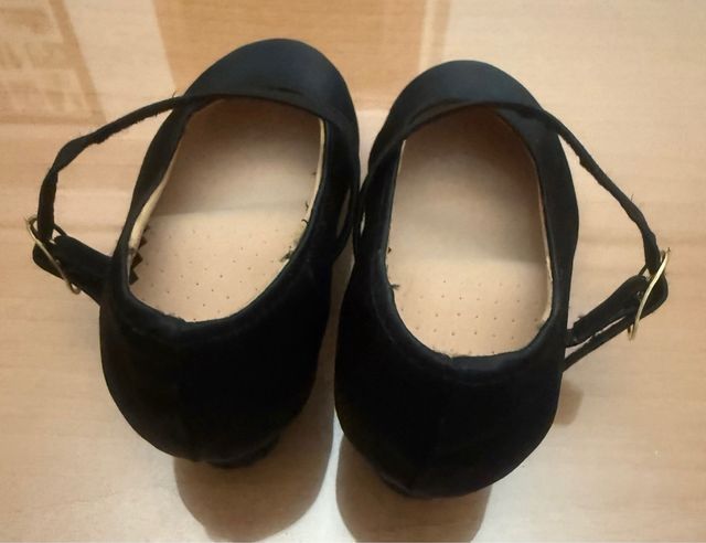 ZAPATOS DE FALLERA O BAILE DE NENA TALLA 24 NEGROS