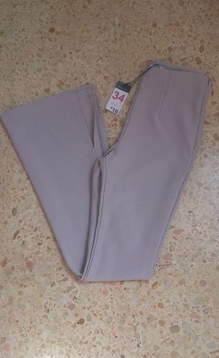 Pantalones beige