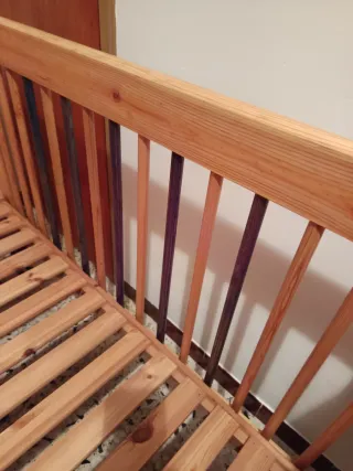 Cuna de madera para bebé