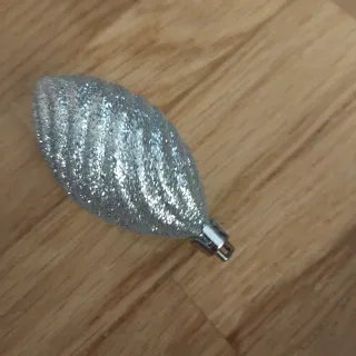 Gotas plateadas adornos navideños