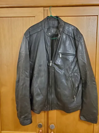 Chaqueta de Piel Negra Massimo Dutti