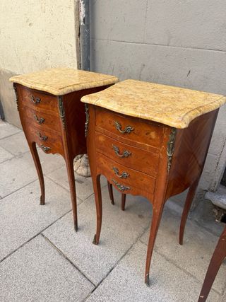 PAREJA DE MESILLAS DE NOCHE