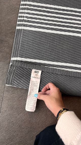 Alfombra rayas gris y blanco poliéster