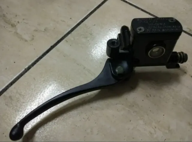 Bomba freno scoopy 49 y 100 nueva a estrenar