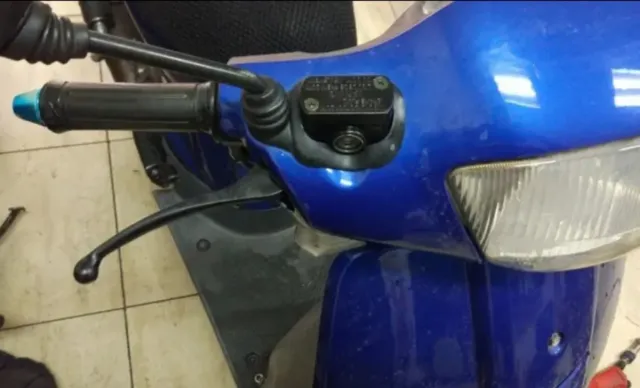 Bomba freno scoopy 49 y 100 nueva a estrenar