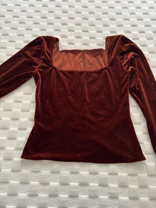 Top Terciopelo Marrón Manga Larga