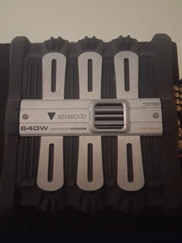 Etapa de Potencia Kenwood KAC-8401