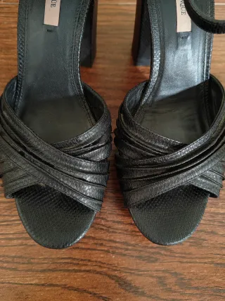 Sandalias Uterque Piel Tacón Negro