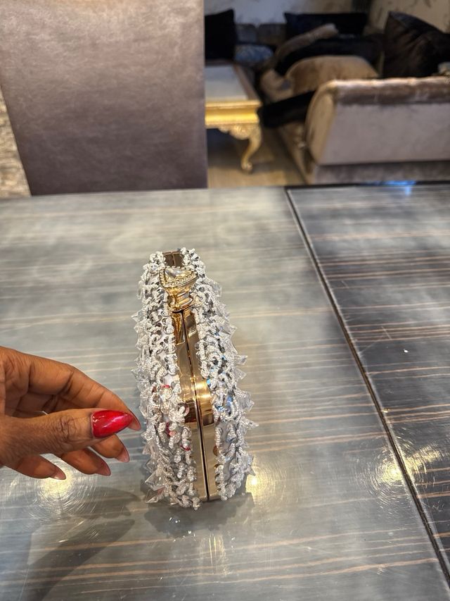 Monedero de noche lujo vintage adornado plateado