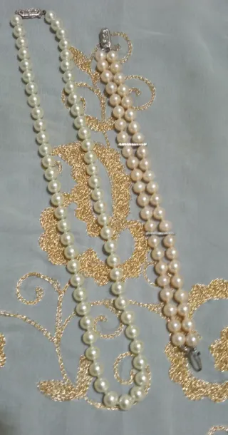 Conjunto collar y pulsera de perlas