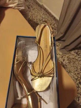 Sandalias doradas MARTPAZ talla 39