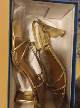 Sandalias doradas MARTPAZ talla 39