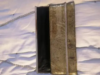 Bolso de fiesta dorado con cadena