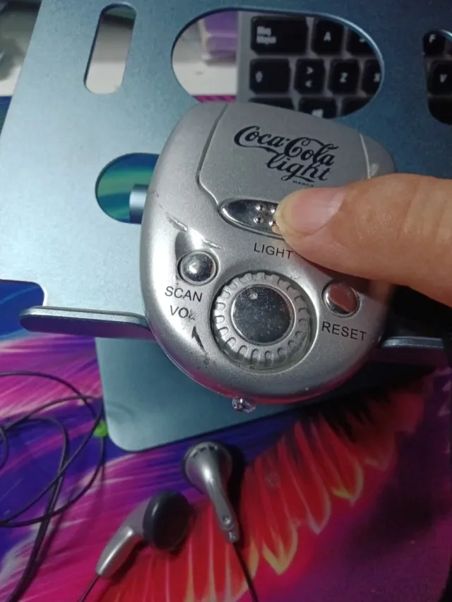 Radio Coca-Cola Light con Linterna