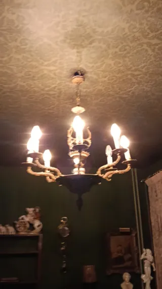 Lámpara de araña antigua