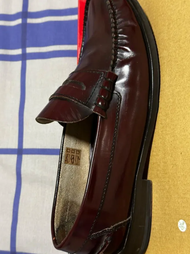 Zapatos Castellano de piel en Granate Talla 44