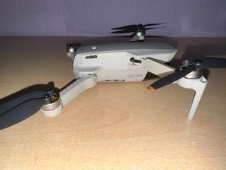 DJI Mini 2 SE Drone Gris