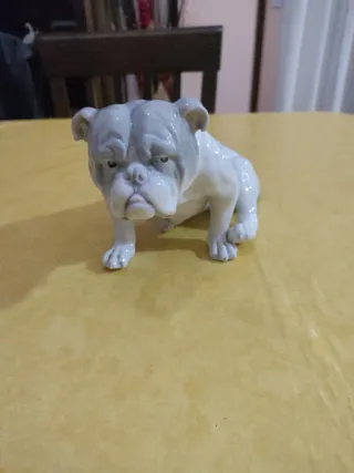 Bulldog en porcelana VOLKSTEDT Alemania • Antiguo